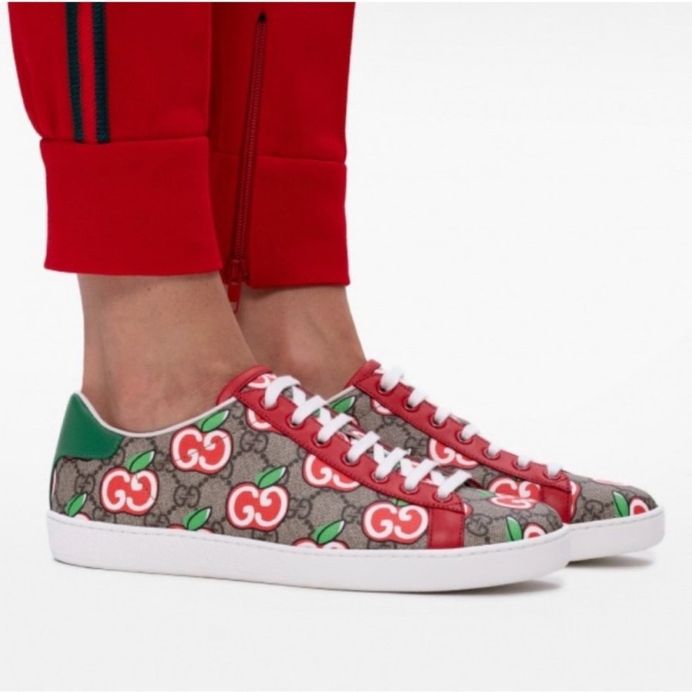 Gucci Ace Chinese Valentine's Day
Sneakers US 7 7.5 GG Monogram Low
Top Apple